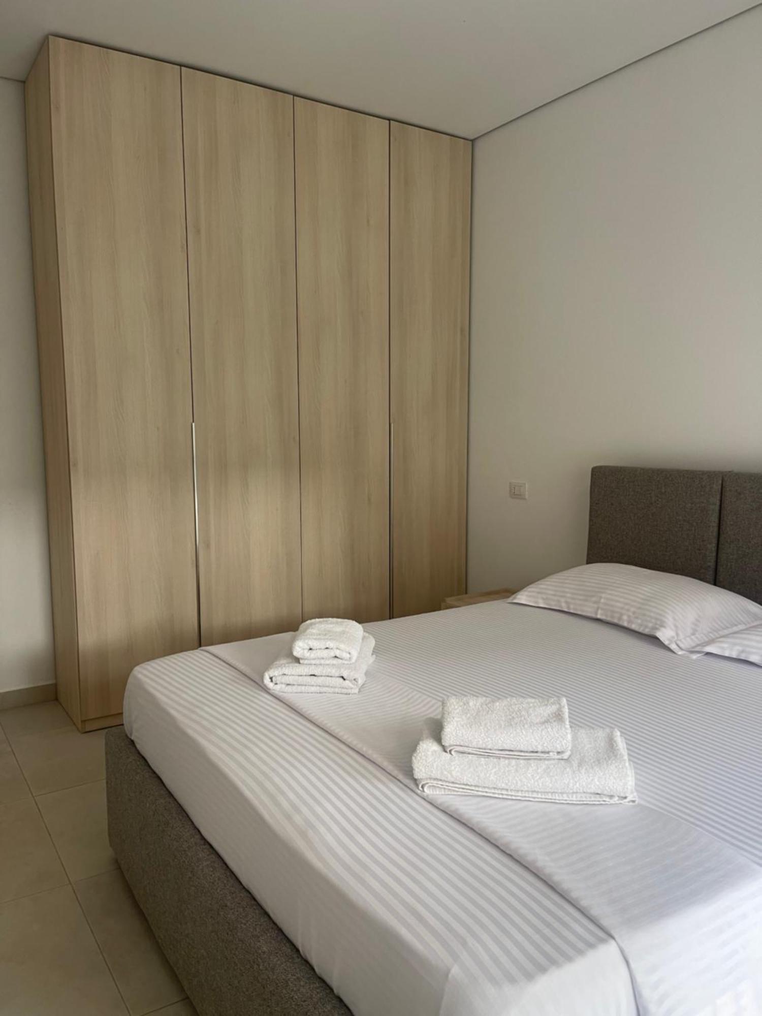 Eme Apartments - Kompleksi San Pietro, Gjiri I Lalzit Дуррес Экстерьер фото