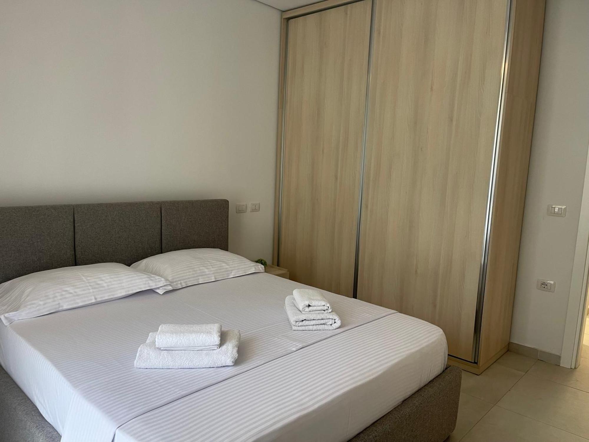 Eme Apartments - Kompleksi San Pietro, Gjiri I Lalzit Дуррес Экстерьер фото