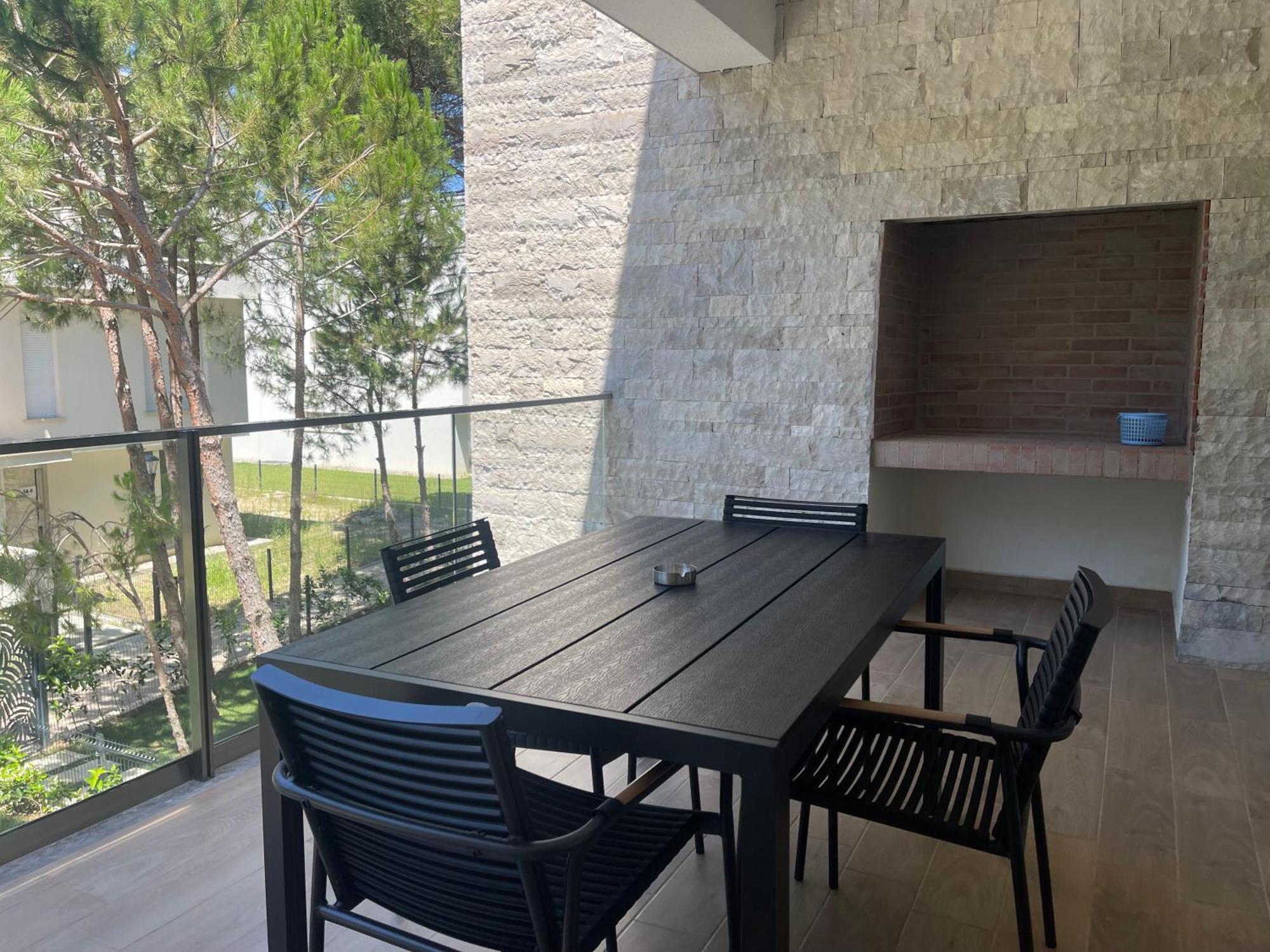 Eme Apartments - Kompleksi San Pietro, Gjiri I Lalzit Дуррес Экстерьер фото