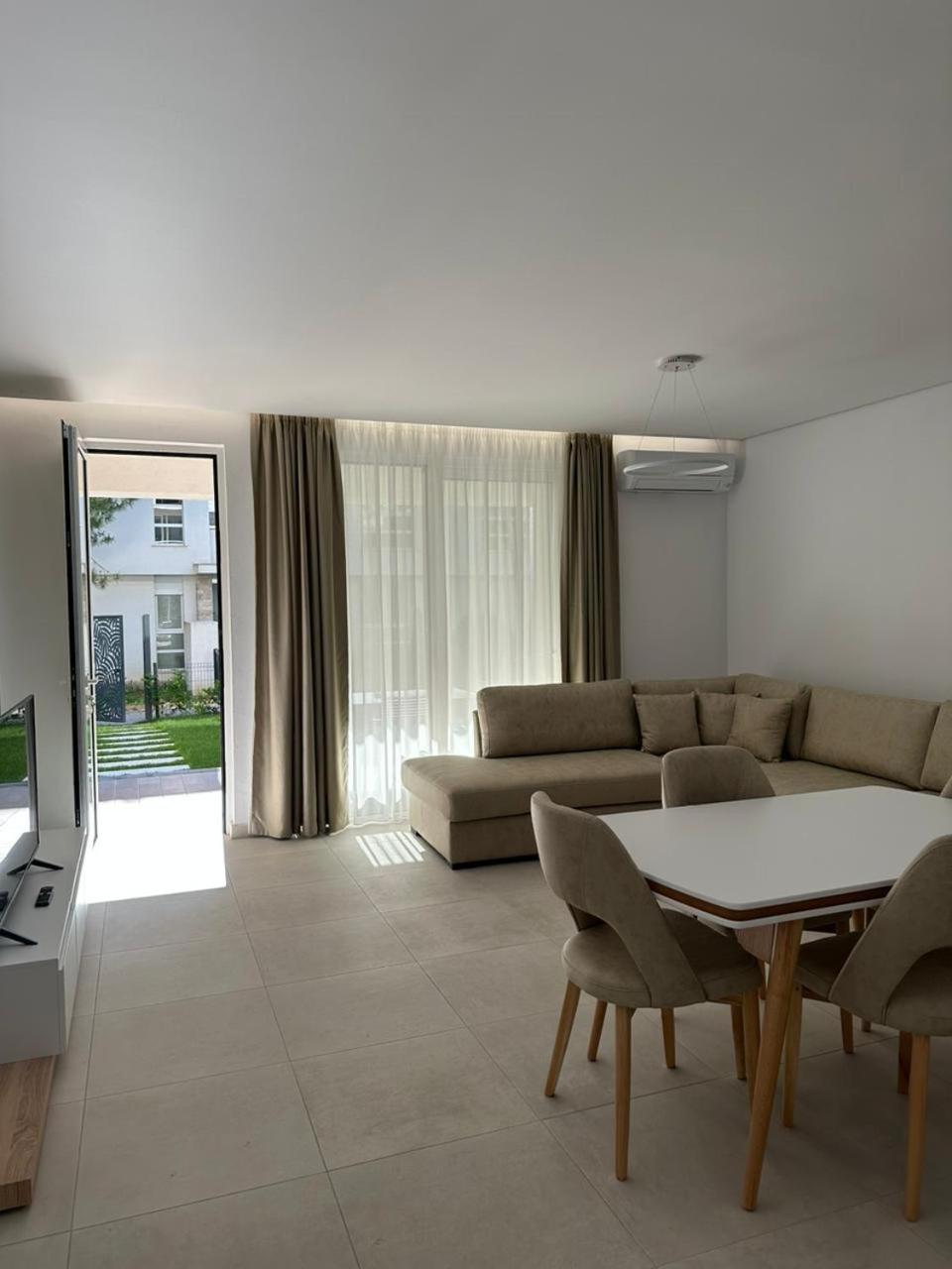 Eme Apartments - Kompleksi San Pietro, Gjiri I Lalzit Дуррес Экстерьер фото