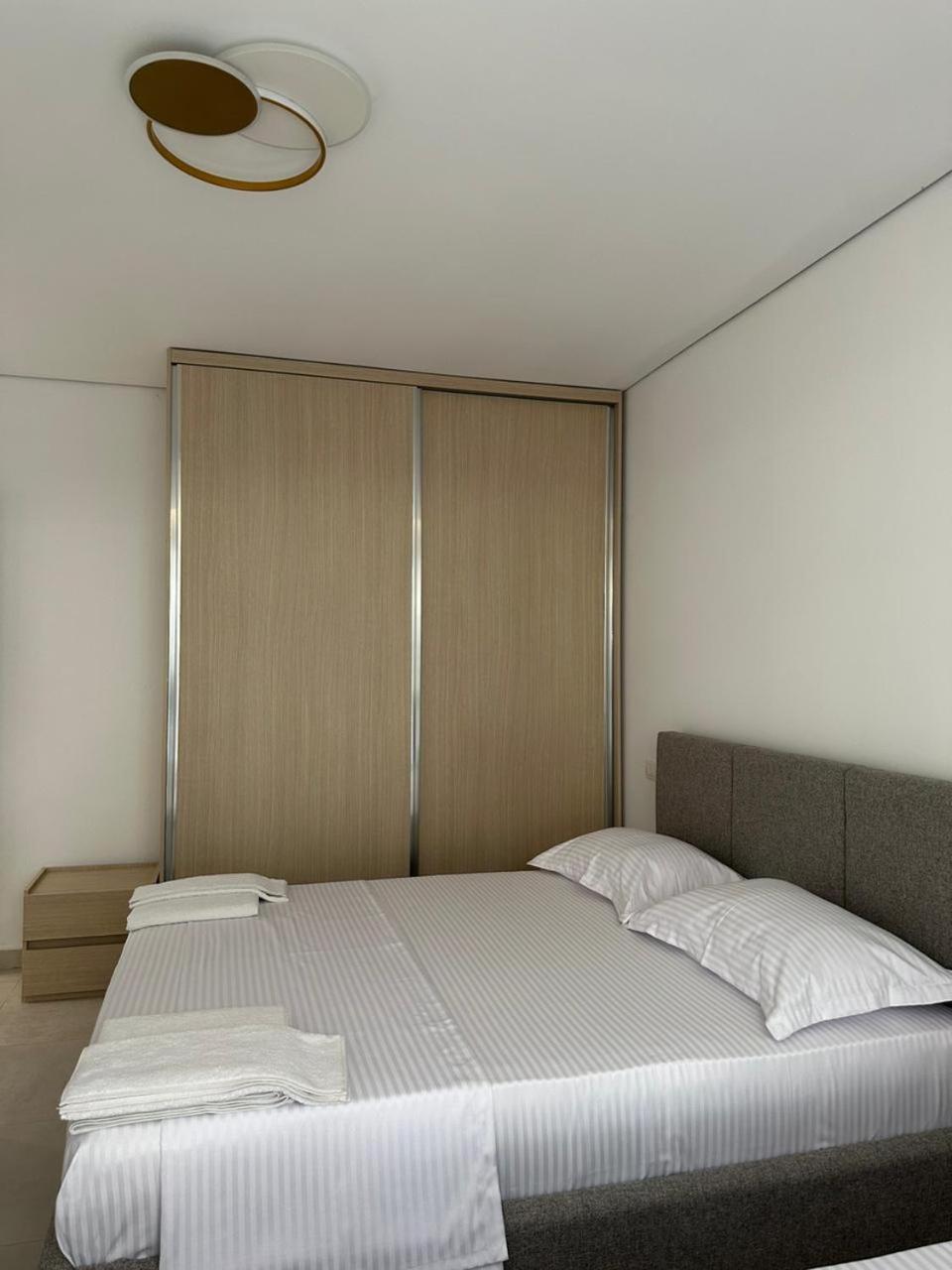 Eme Apartments - Kompleksi San Pietro, Gjiri I Lalzit Дуррес Экстерьер фото